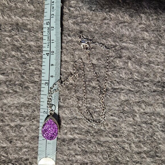 NWOT, titanium coated quartz druzy pendant, 925 silver plate setting & chain - Picture 3 of 6